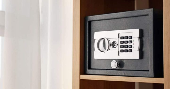 Which Type of Safe Locker is better For Your Belongings?
